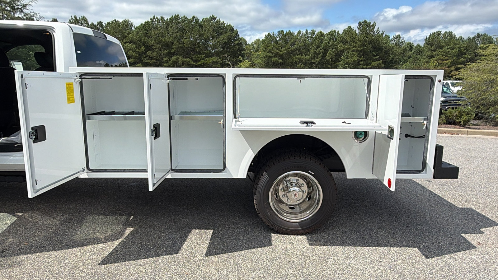 New 2026 RAM 4500 Tradesman w/ Chrome Appearance Group AWD/4WD image 13