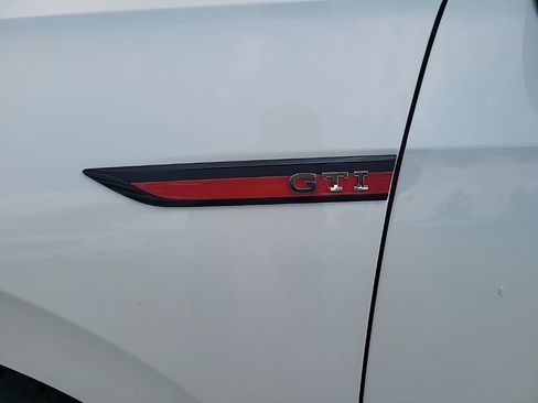 Used 2022 Volkswagen GTI Autobahn FWD image 11