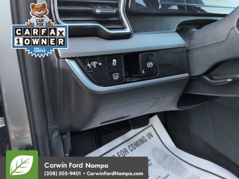 Used 2025 Kia Sportage LX AWD/4WD image 13