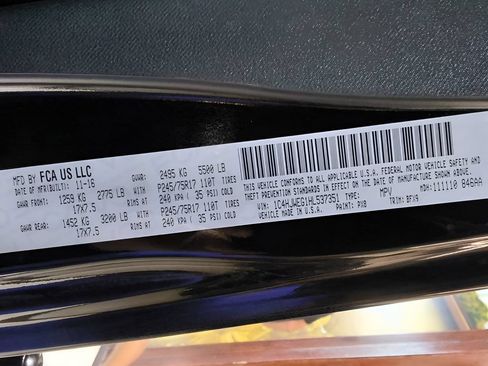 Used 2017 Jeep Wrangler Unlimited Sahara AWD/4WD image 15