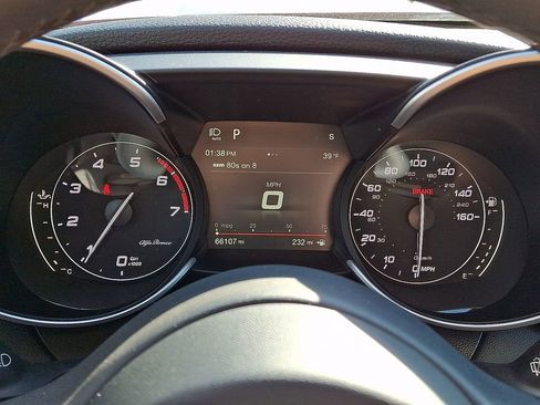 Used 2018 Alfa Romeo Giulia AWD image 15