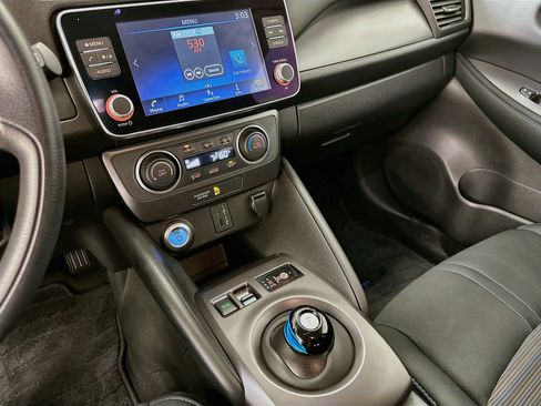 Used 2025 Nissan Leaf S FWD image 25