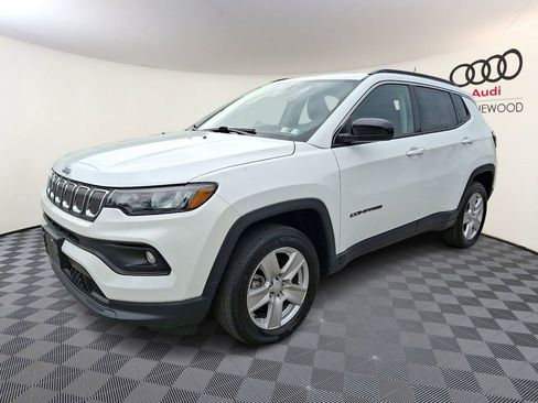 Used 2022 Jeep Compass Latitude AWD/4WD image 3
