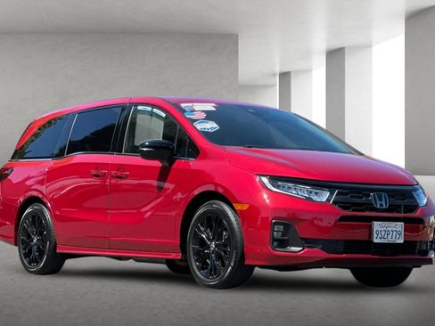Certified 2025 Honda Odyssey Sport-L image 5