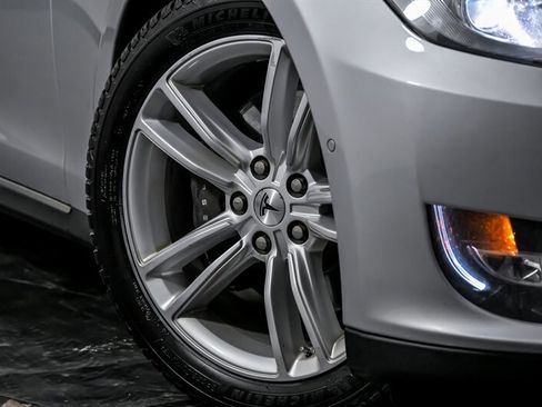 Used 2016 Tesla Model S 90D image 3