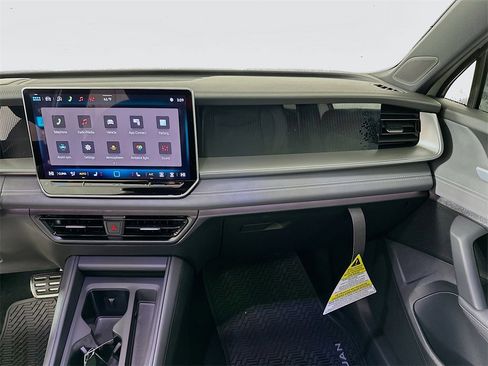 New 2026 Volkswagen Tiguan SE R-Line image 20