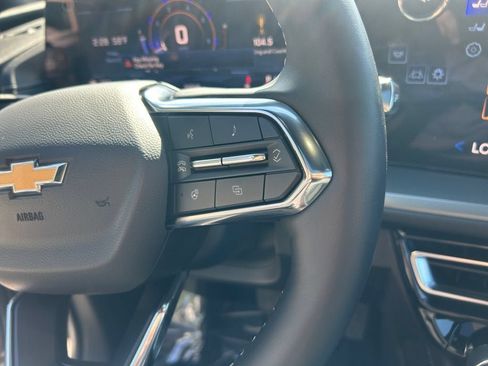 Used 2025 Chevrolet Traverse LT w/ Sun and Wheel Package AWD/4WD image 18
