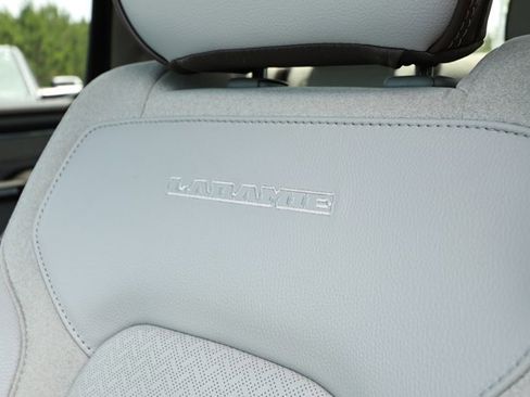 Used 2025 RAM 1500 Laramie AWD/4WD image 25