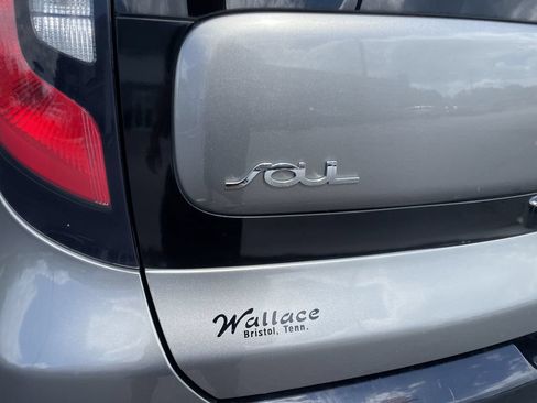 Used 2016 Kia Soul + FWD image 6
