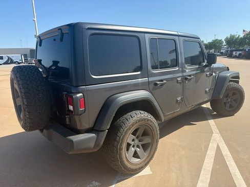 Used 2021 Jeep Wrangler Unlimited Sport AWD/4WD image 3