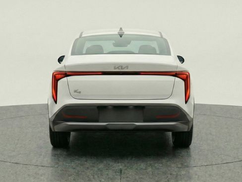 Used 2025 Kia K4 FWD image 7