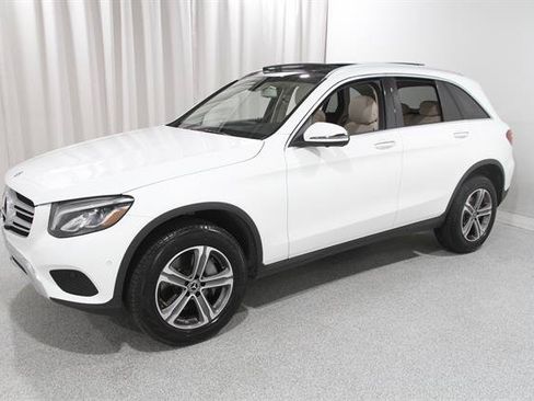 Used 2019 Mercedes-Benz GLC 300 4MATIC image 3