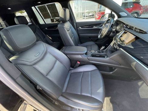 Certified 2025 Cadillac XT6 Premium Luxury image 29