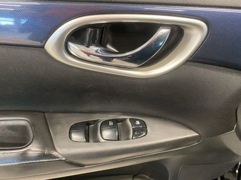 Used 2019 Nissan Sentra SR FWD image 25