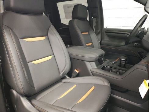 New 2026 GMC Sierra 1500 AT4 w/ AT4 Premium Package AWD/4WD image 9