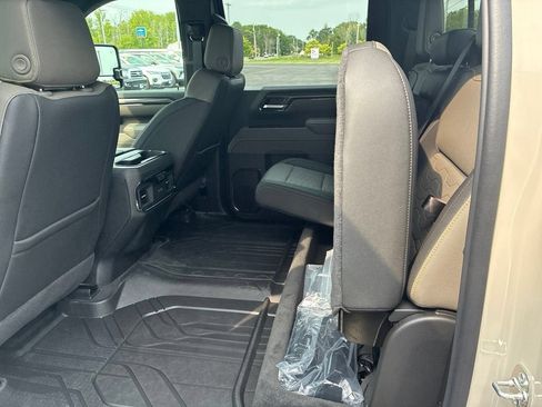 New 2026 Chevrolet Silverado 2500 ZR2 w/ Snow Plow Prep/Camper Package AWD/4WD image 37