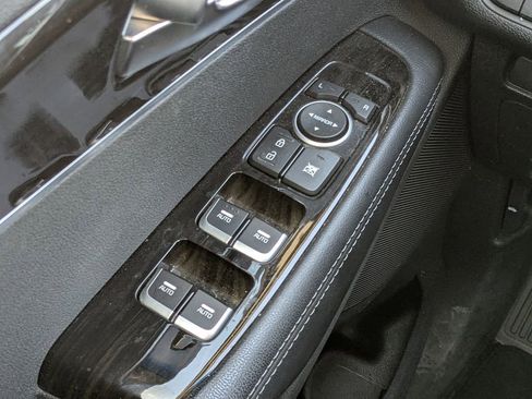 Used 2019 Kia Sorento EX image 21