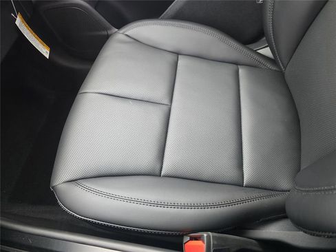 New 2026 Lincoln Corsair Premiere image 15