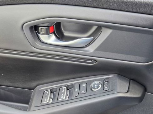 New 2025 Honda Accord SE image 18