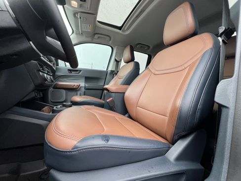 Used 2023 Ford Maverick Lariat w/ Lariat Luxury Package image 18