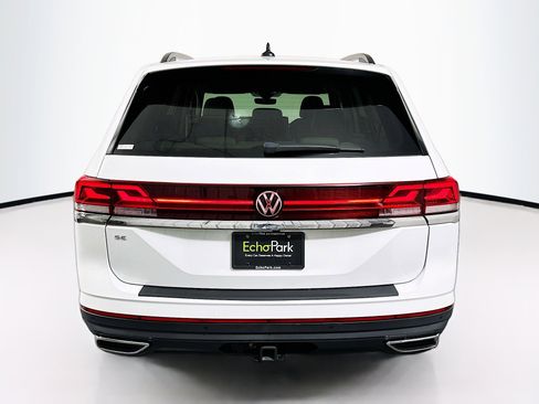 Used 2024 Volkswagen Atlas SE image 7