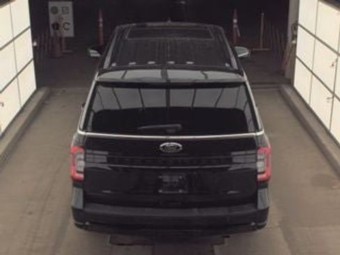 Used 2023 Ford Expedition Limited AWD/4WD image 7