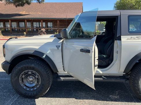 New 2025 Ford Bronco 2-Door w/ Sasquatch Package image 40