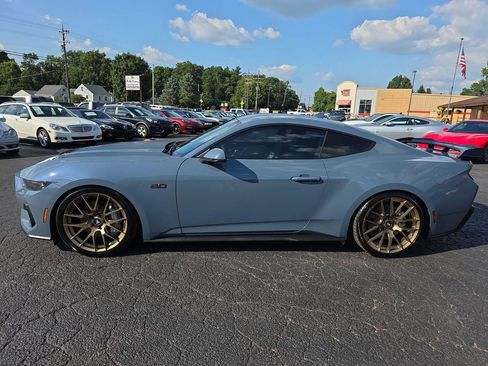 Used 2025 Ford Mustang GT Premium RWD image 19