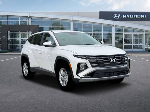 Certified 2026 Hyundai Tucson SE AWD/4WD image 11