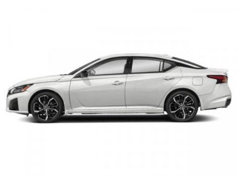 Used 2024 Nissan Altima 2.5 SR FWD image 6