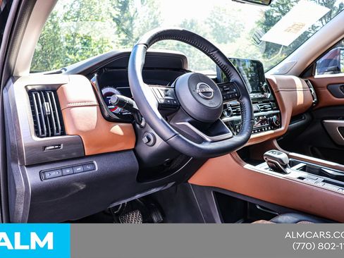 Used 2025 Nissan Pathfinder Platinum w/ Cargo Package FWD image 21