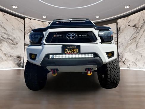 Used 2014 Toyota Tacoma PreRunner w/ TRD Sport Package RWD image 2