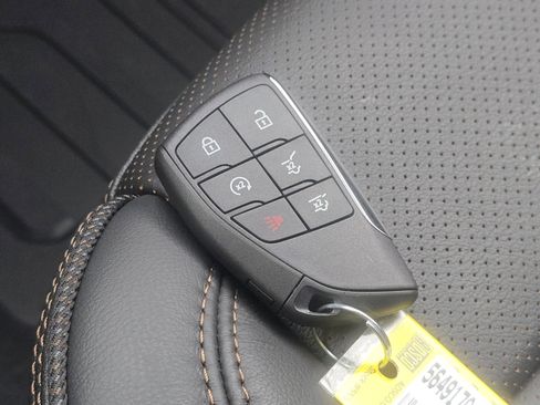 New 2026 Chevrolet Suburban High Country image 33