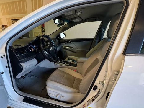 Used 2012 Toyota Camry XLE image 16