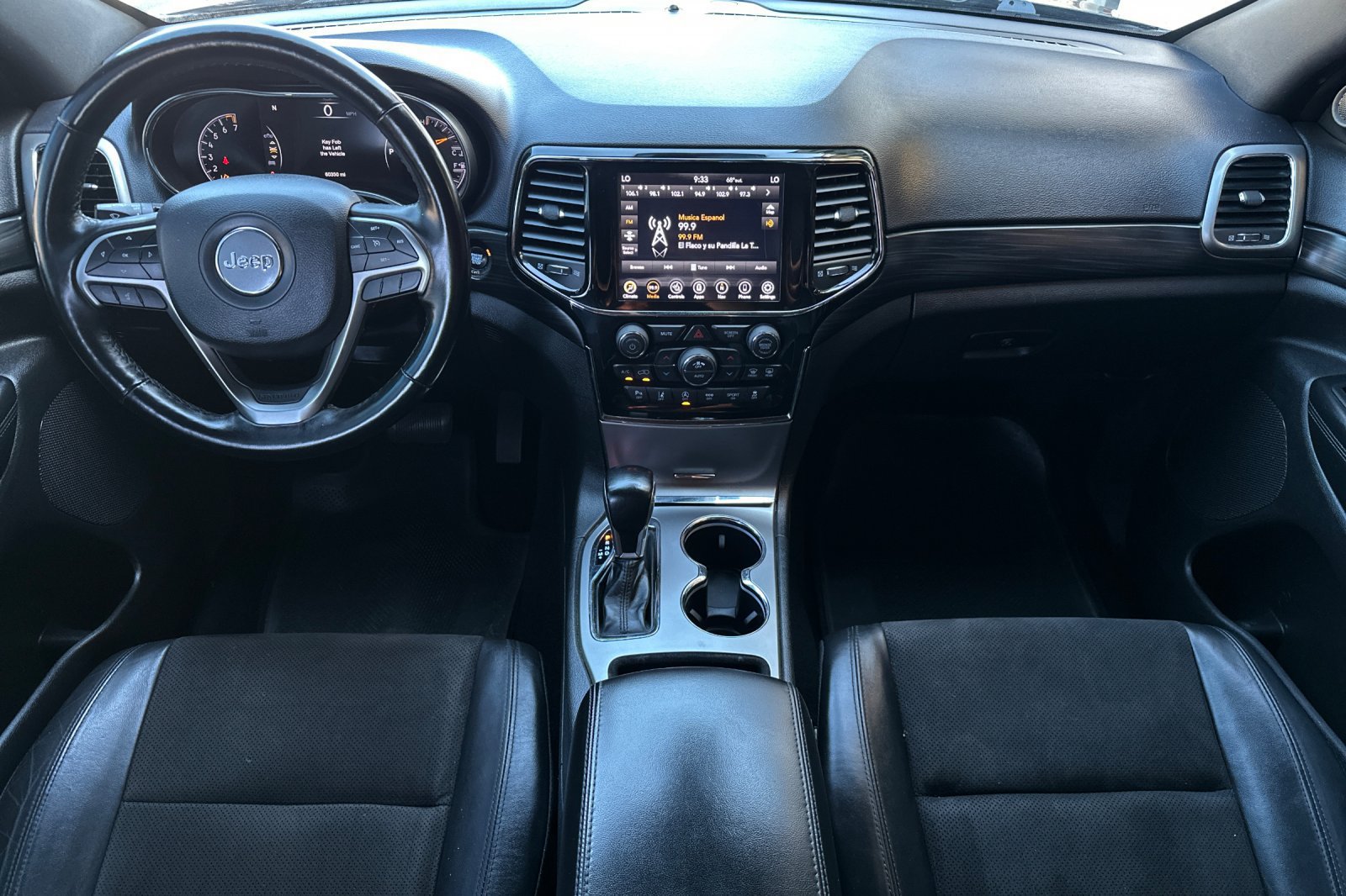 Used 2020 Jeep Grand Cherokee Altitude AWD/4WD image 17