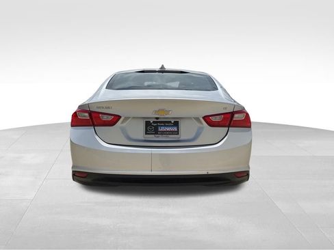 Used 2016 Chevrolet Malibu LT FWD image 6