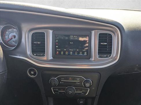 Used 2022 Dodge Charger SXT image 12