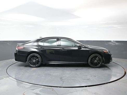 Used 2023 Toyota Camry XSE image 4