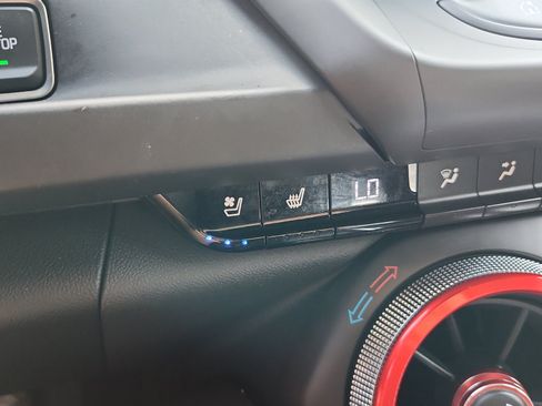 Used 2019 Chevrolet Camaro SS RWD image 7