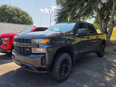 Used 2021 Chevrolet Silverado 1500 Custom Trail Boss w/ LPO, Dark Essentials Package AWD/4WD image 6