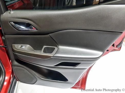 Used 2019 GMC Acadia SLT image 31