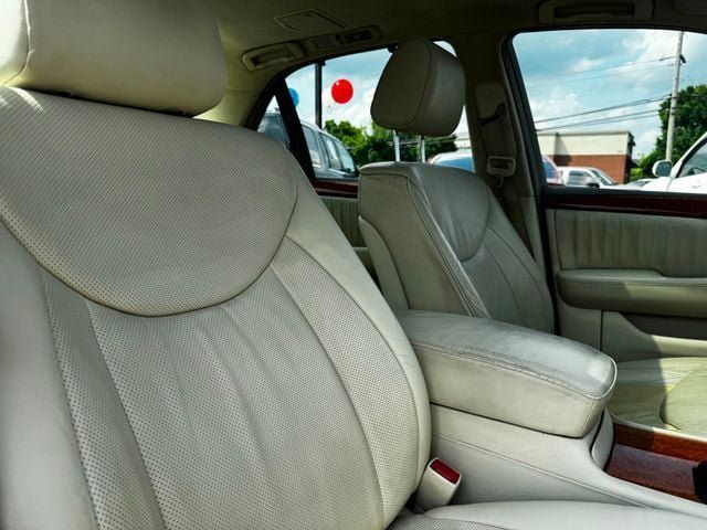 Used 2004 Lexus LS 430 RWD image 18