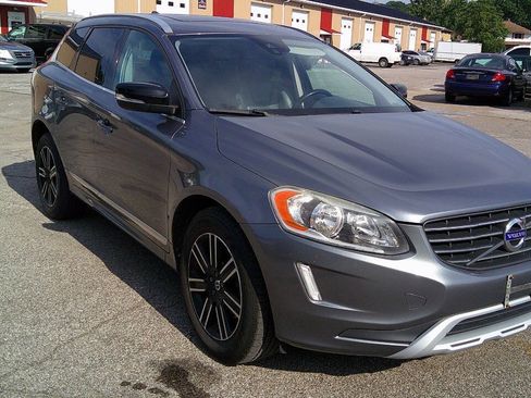 Used 2017 Volvo XC60 T5 Dynamic w/ Protection Package AWD/4WD image 3