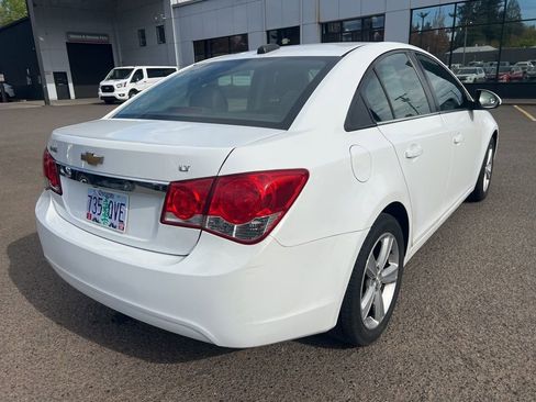 Used 2015 Chevrolet Cruze LT image 4