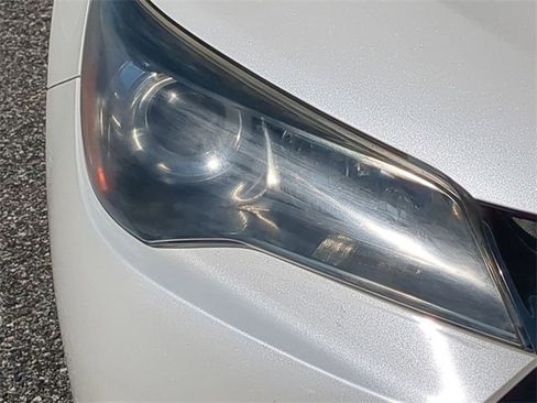 Used 2017 Toyota Camry SE image 10