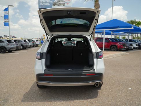 Used 2023 Honda HR-V Sport image 7