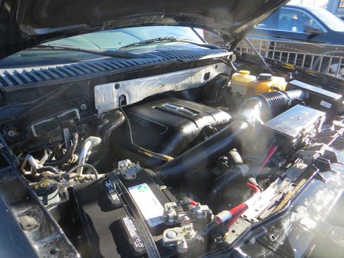 Used 2017 Lincoln Navigator L Select image 5