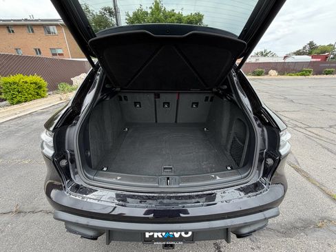 Used 2024 Porsche Macan S AWD/4WD image 23