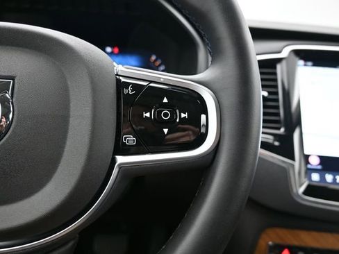 Used 2025 Volvo XC90 B6 Plus image 25