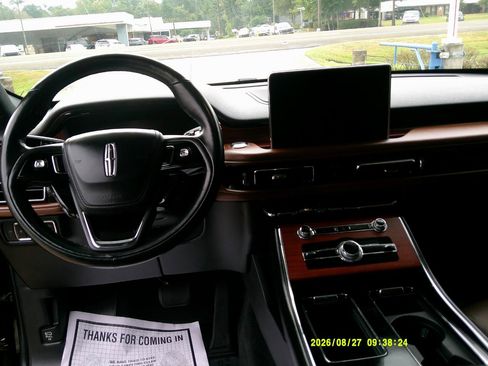 Used 2023 Lincoln Aviator Reserve w/ Equipment Group 201A RWD image 19